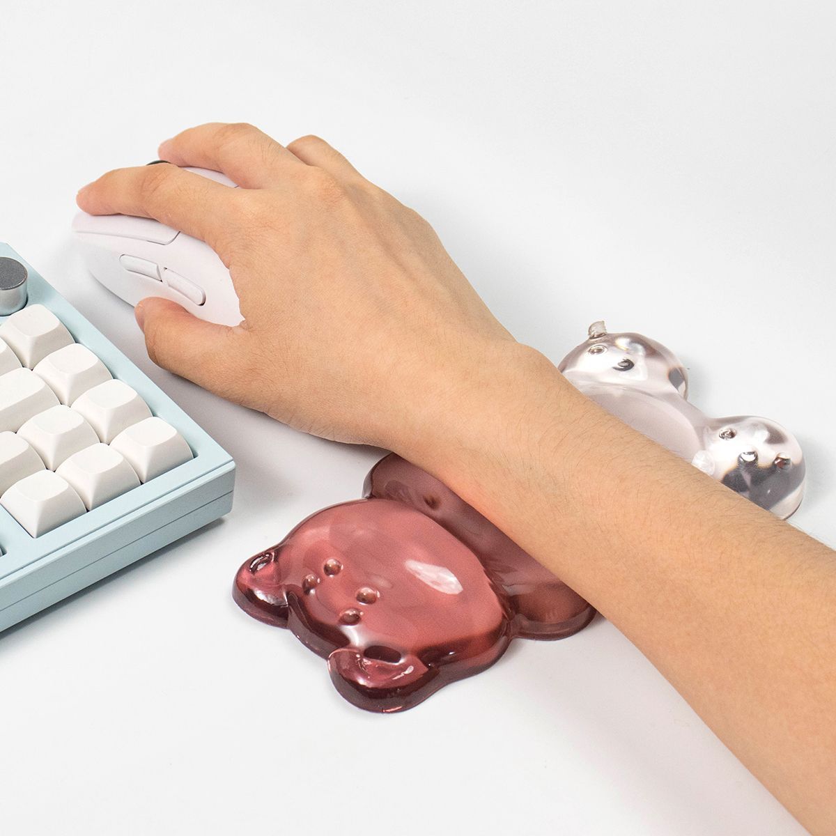 Gaming Keyboard No Number Pad - Schattige beer-vormige polssteun, transparante gel muismat,